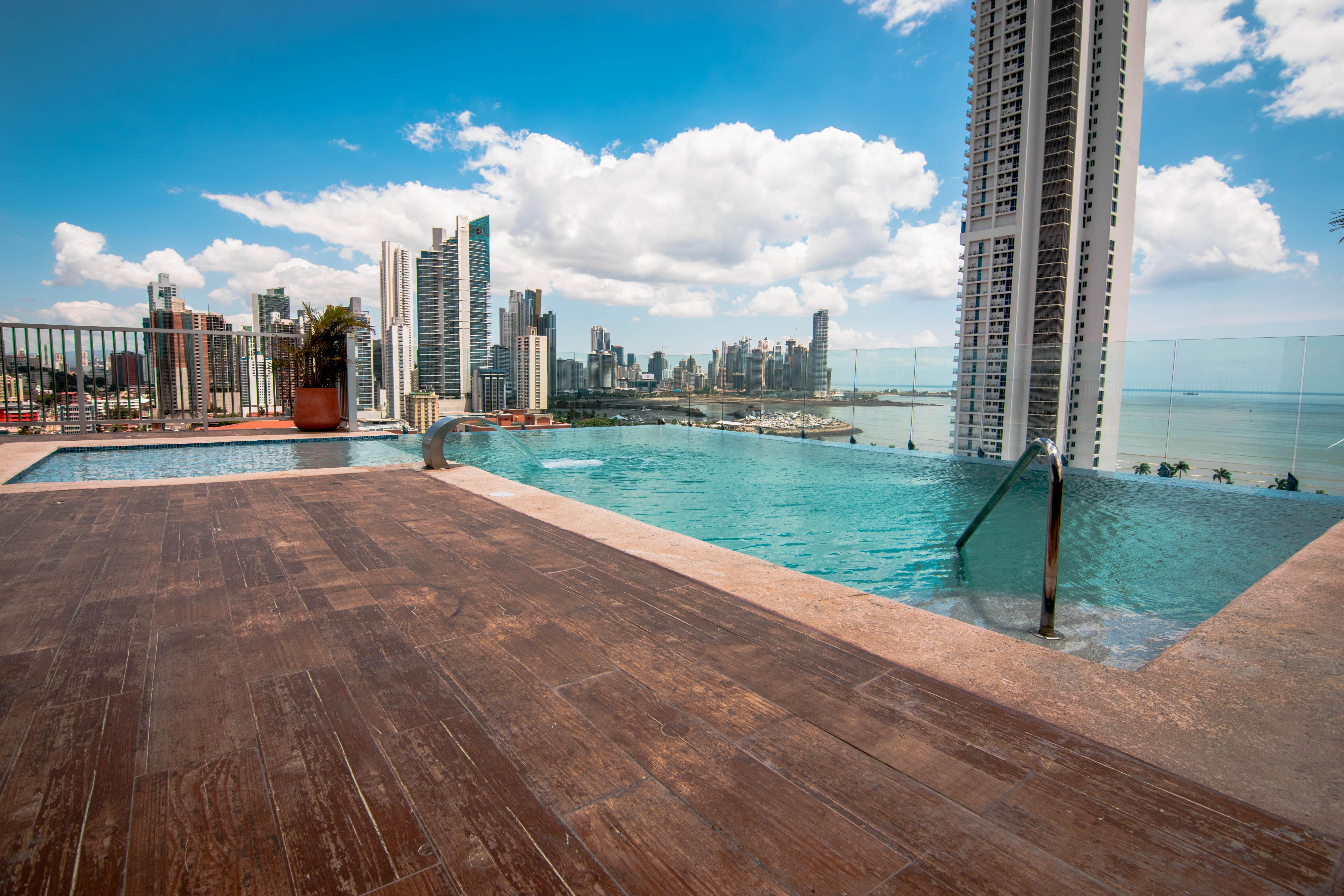Innfiniti Hotel & Suites Panama Stadt Exterior foto
